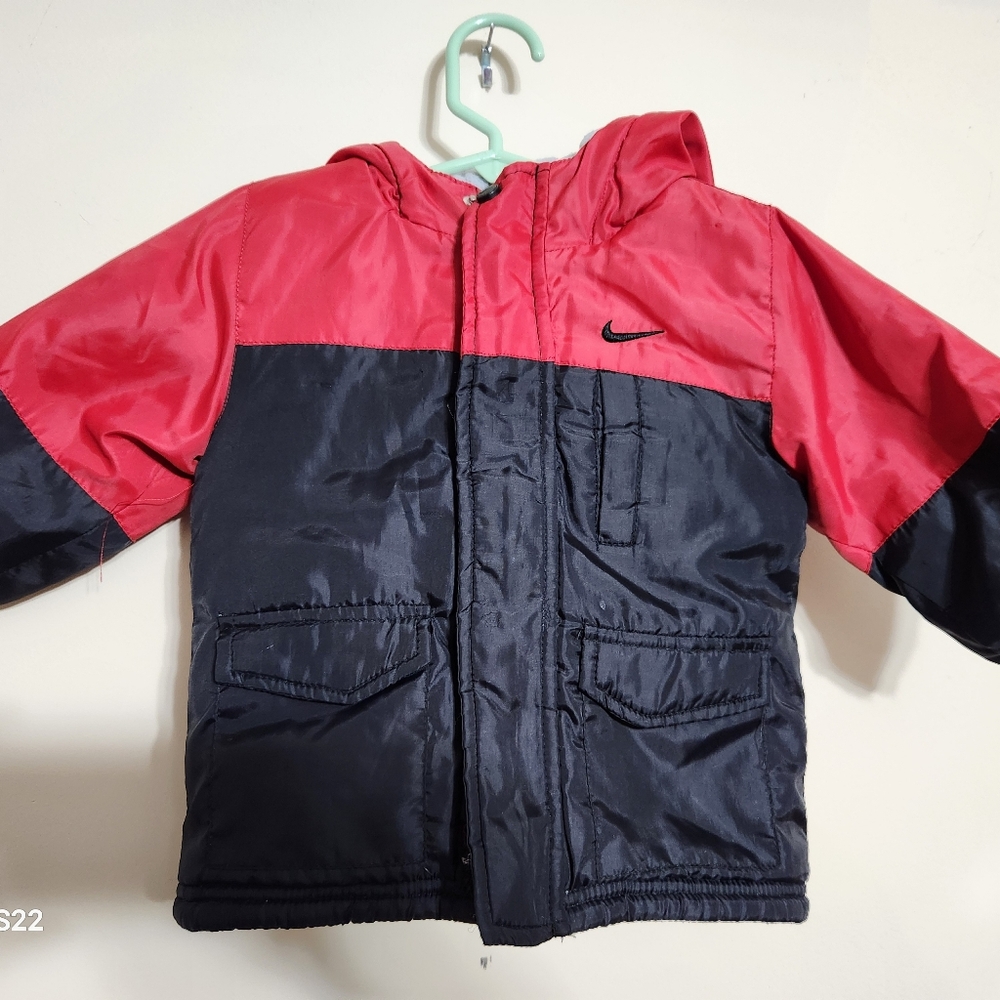 Nike boys Hooded Coat Jacket. Red/Black. Size 12 Months